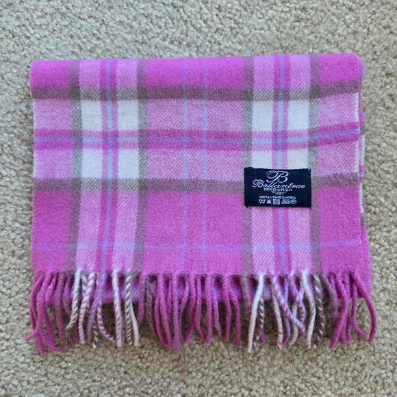 Ballantrae Accessories - NWOT Lavender Pink Grey Plaid Lambswool Scarf